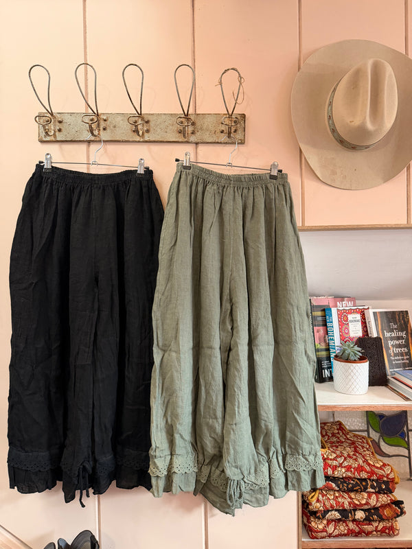Bloomer Cropped Pants