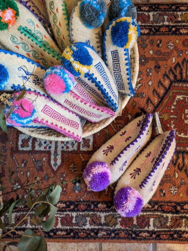 Pom Pom Slippers Adult Size 3.5