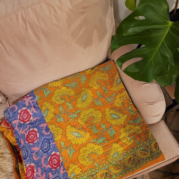 Kantha  throw 5