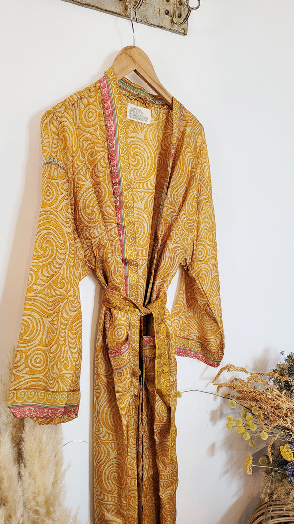 Vintage sari robe