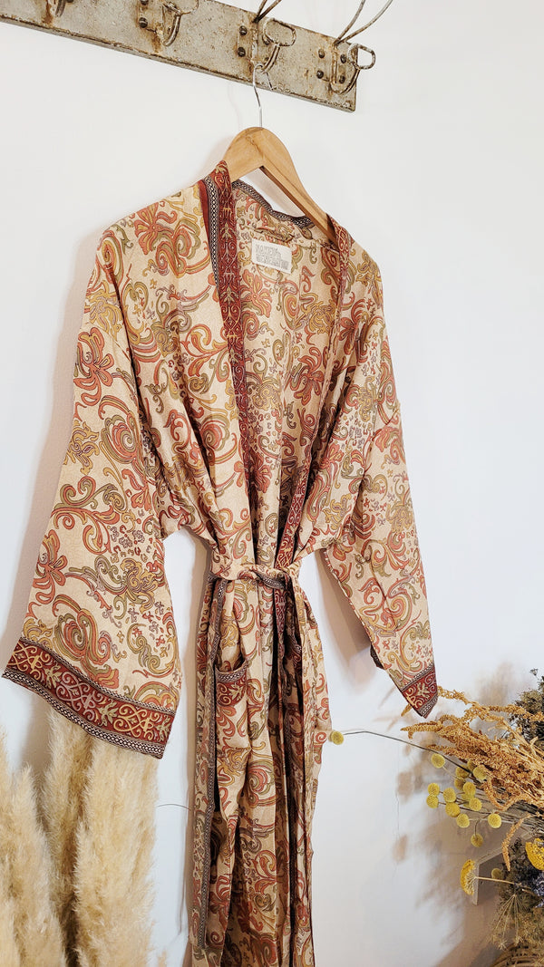 Vintage sari robe
